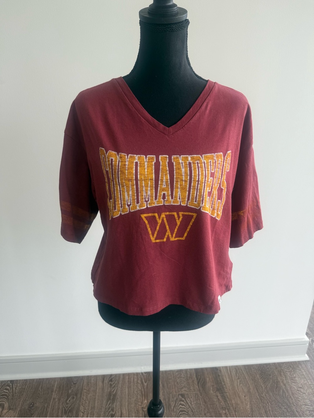 Women’s Washington Commanders V-Neck Tee